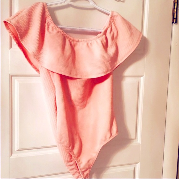 💕Off the shoulder bodysuit💕 - Picture 2 of 2